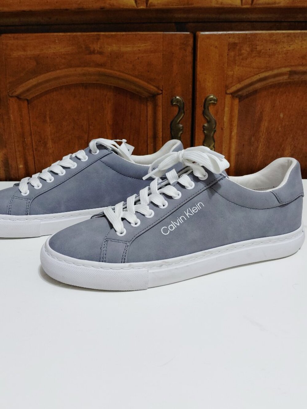 NWOT Calvin Klein Women's size 8 Gray Wht Low Top Lace Up Sneakers Tennis Shoes